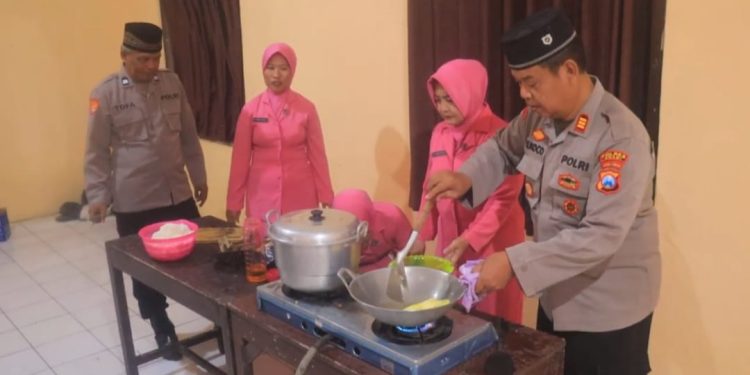 Inovasi Polres Ngawi Membuat Dapur SAE Untuk Warga Selama Ramadhan 1445 H