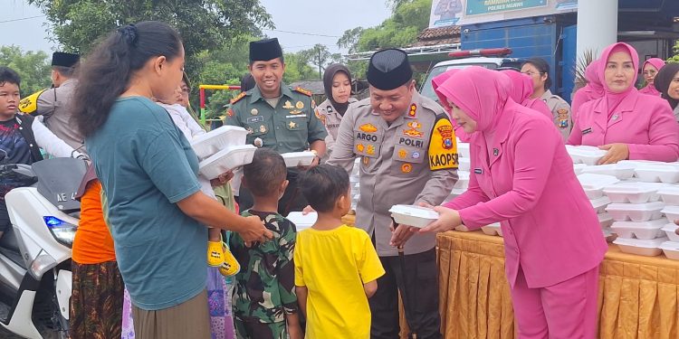 Dapur SAE Ramadhan Bentuk Pedulinya Polres Ngawi Kepada Masyarakat.