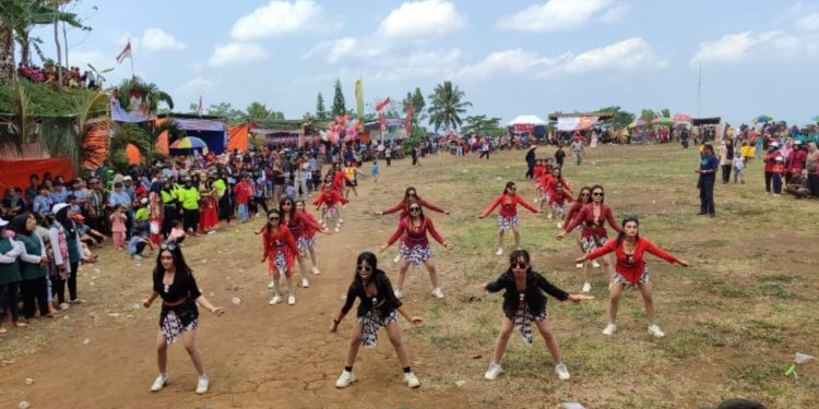 Mantab, Pemdes Kedoyo Telah Wujudkan Impian Warga Punya Lapangan Desa Sendiri