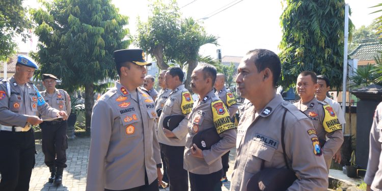 Support Anggota, Kapolres Kediri Kota Cek Polsek Semen