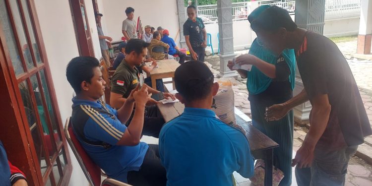 Sebanyak 742 Warga Desa Jengglungharjo Terima Bantuan Pangan, Ini Harapan Kades