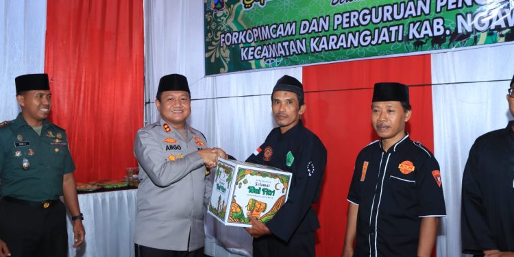 Pelihara Harmonisasi, Polres Ngawi Buka Puasa Bersama Perguruan Pencak Silat di Karangjati
