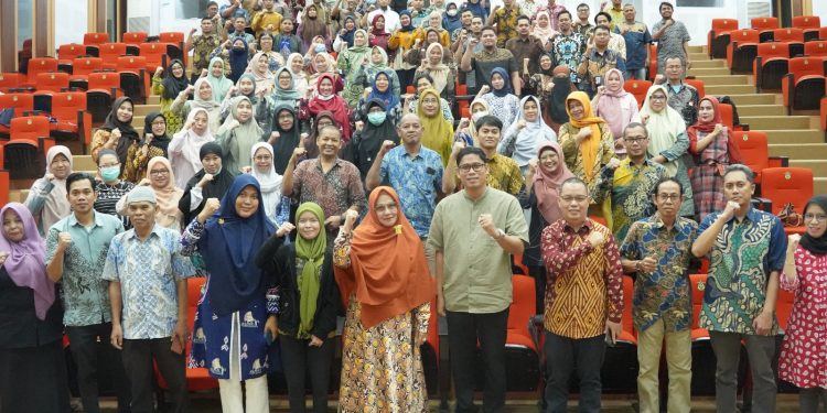 Fakultas Kedokteran Tingkatkan Kompetensi Tenaga Kependidikan melalui Serangkaian Pelatihan