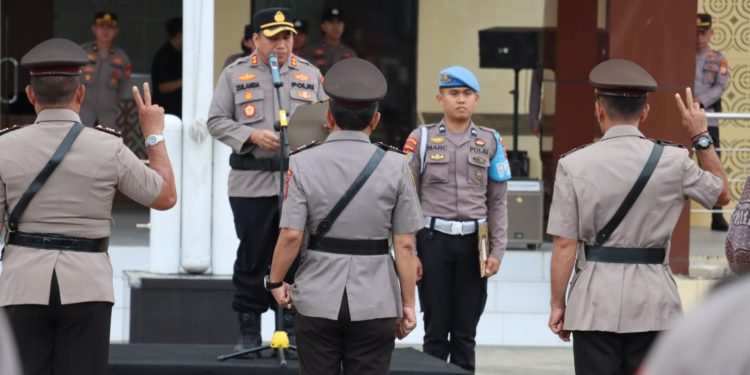 Kapolres Pimpin Upacara Sertijab dan Pelantikan Wakapolres Serta Beberapa Pejabat Lain Lingkup Polres Toraja Utara
