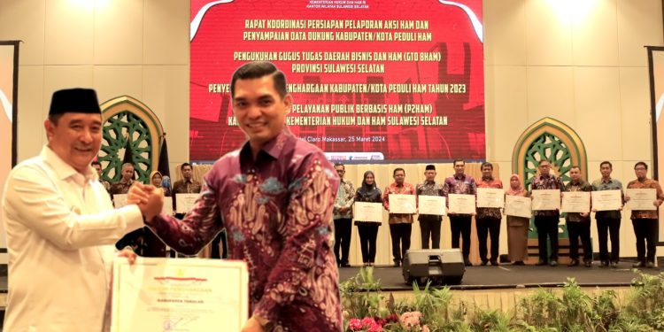 Kab. Takalar Raih Penghargaan Sebagai Kab/Kota Peduli HAM Tahun 2023