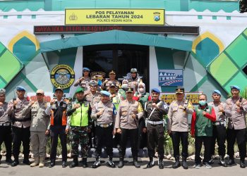Ops Ketupat Semeru 2024, Kapolres Kediri Kota Dampingi Div Propam Polri Pengecekan di Pos Pelayanan