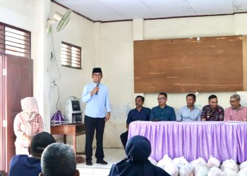 “Jelang Idul Fitri, Masyarakat Miskin Ekstrem dapat Paket Sembako dari Pj. Bupati dan Pj. Ketua PKK Takalar”