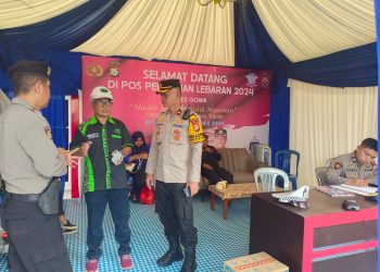 Wakapolres Gowa Pantau Pos Pengamanan Operasi Ketupat 2024 dan Kesiapan Bedah Rumah Menjelang Idul Fitri