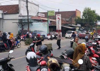 H-1 Lebaran, Jajaran Polres Tulungagung Tingkatkan Patroli di Pasar Tradisional dan Pusat Perbelanjaan