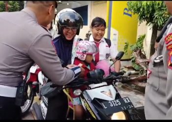 Lantas Polres Ngawi, Spesial Layani Masyarakat di Hari Kartini