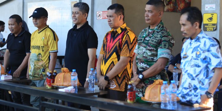 Sekda Membuka Turnamen Mini Soccer Sebagai Salah Satu Rangkaian Peringatan Hari Jadi Jeneponto Ke- 161