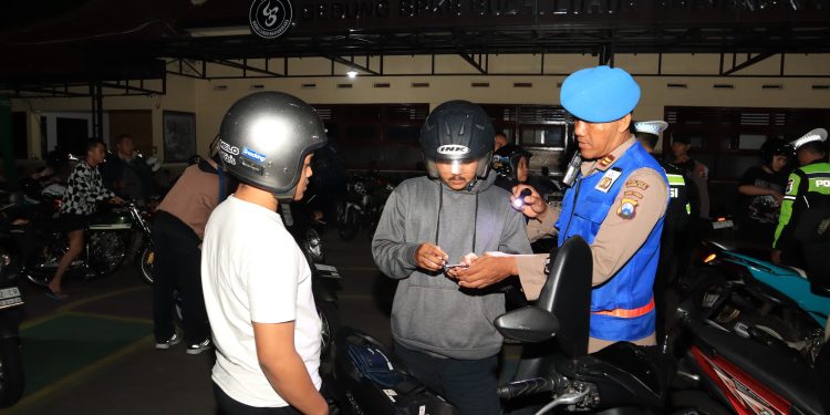 Jaga Kondusifitas Wilayah Polres Kediri Kota Gelar Patroli Harkamtibmas