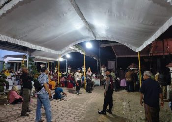 Polsek Kalidawir Lakukan Pengamanan Pagelaran Wayang Kulit Dalam Rangka Bersih Desa