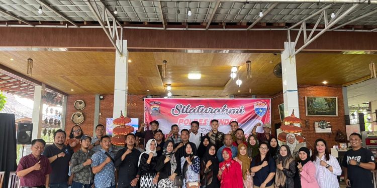 EKS NAPI TERORISME BERBAGI PENGALAMAN DENGAN ASOSIASI PENGUSAHA TENAGA KERJA INDONESIA KENDAL (APTIK)