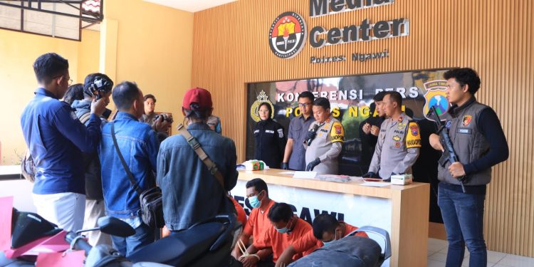 Polres Ngawi Berhasil Ungkap Kasus Curat 3 TKP, 6 Tersangka Diamankan