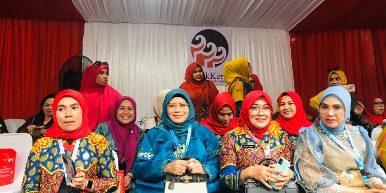 Pj Ketua Dewan Kerajinan Nasional Daerah (Dekranasda) Kabupaten Takalar. Hadiri perayaan HUT ke-44 Dewan Kerajinan Nasional