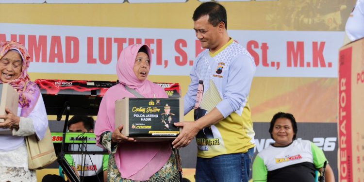 Irjen Pol Ahmad Luthfi  adakan Bhakti Sosial dan Layanan Kesehatan di Kendal