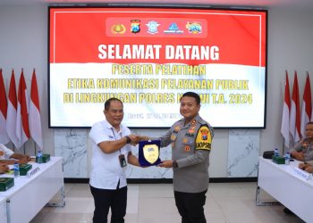 Kapolres Membuka Pelatihan Etika Pelayanan Publik Bagi Anggota Polres Ngawi