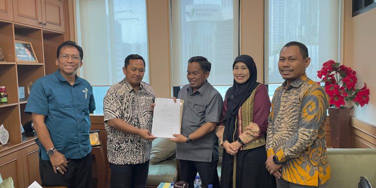 Masyarakat Desa Beroanging Bangkala Barat Nikmati Pasar Baru Tahun ini 2024