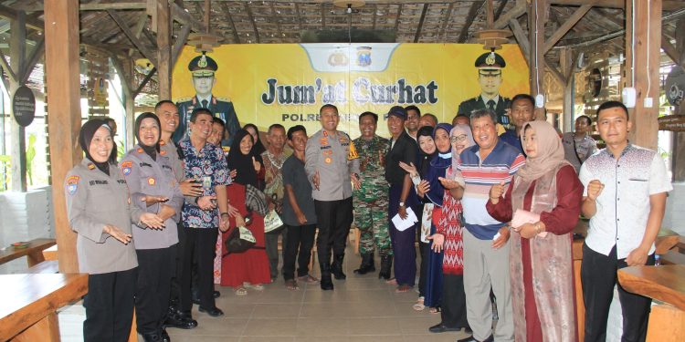 Polres Kediri Kota Kembali Gelar Jum’at Curhat Bersama  Warga Kel Tamanan Kota Kediri