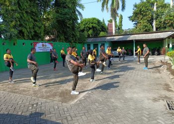 Polres Nganjuk Gelar Olahraga Bersama dengan TNI Sebagai Upaya Perkuat Sinergisitas dalam rangka memperingati Hari Bhayangkara ke 78