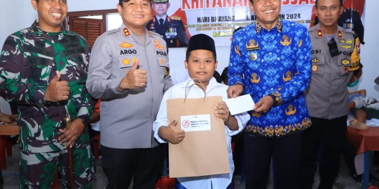 Sambut Hari Bhayangkara Ke-78 Polres Ngawi Gelar Khitanan Massal