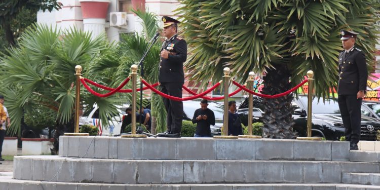 *Puncak Peringatan Hari Bhayangkara ke 78, Polres Jeneponto Gelar Upacara di Halaman Kantor Bupati Jeneponto*