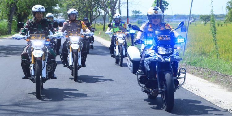 Sinergitas TNI Polri Ngawi Laksanakan Patroli Suran Agung