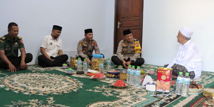 Kapolres Nganjuk Kunjungi Ketua MUI Kabupaten Nganjuk Bahas Dua Hal