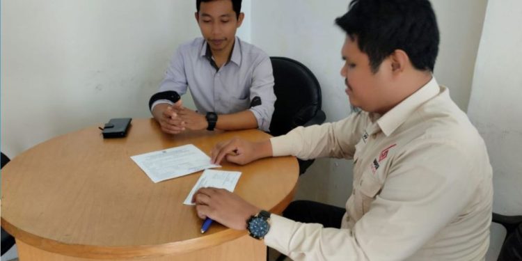 UPTB PALOPO DATANGI RUMAH PARA PENUNGGAK PAJAK SECARA DOOR TO DOOR.