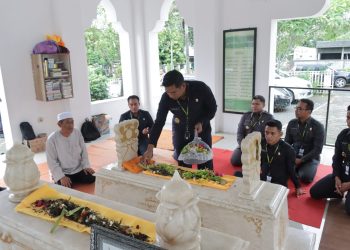 Peduli Sesama, Peserta Didik Sespimen Polri Dikreg ke-64 Gelar Baksos dan Ziarah Makam