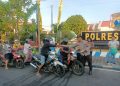 Jumat Berkah Polres Ngawi, Bagikan Makanan Siap Saji untuk Warga