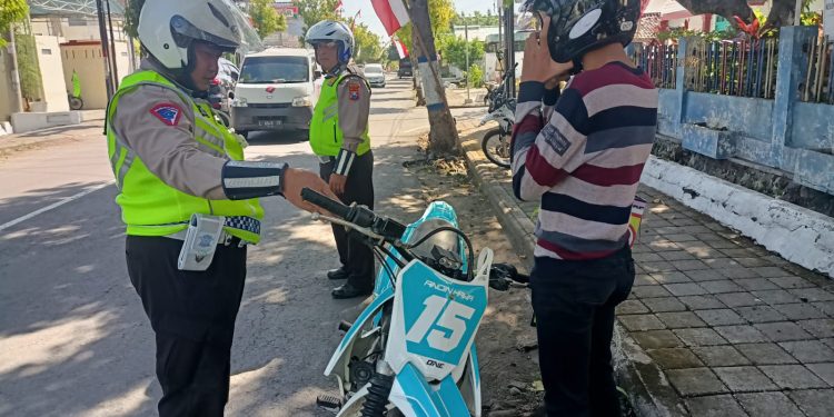Tindak Pelanggaran Kasat Mata, Satlantas Ngawi Laksanakan Patroli Hunting System