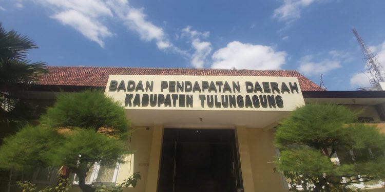 BAPENDA MEMBERIKAN PELAYANAN TERBARU NON TUNAI.