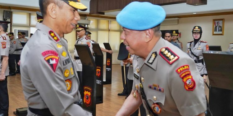 Kapolda Jabar Pimpin Sertijab Pejabat Utama dan Kapolres Polda Jabar