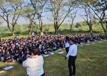 MPLS Siswa Baru, Polwan Polres Ngawi Kampanyaken Cegah Kenakalan Remaja di Beteng Pendem