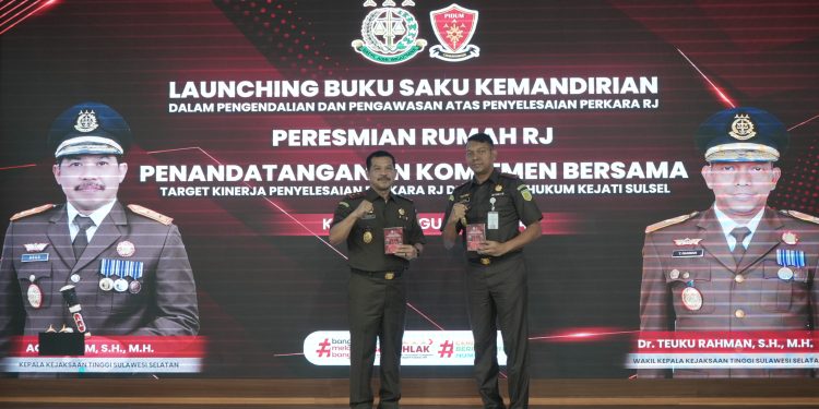 Kajati Sulsel Launching Buku Saku Kemandirian Penyelesaian Perkara Melalui RJ