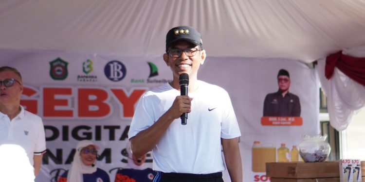 Pj. Bupati Takalar Buka Gebyar ASN Digital Qris Tahun 2024 dirangkaikan dengan Senam Bersama