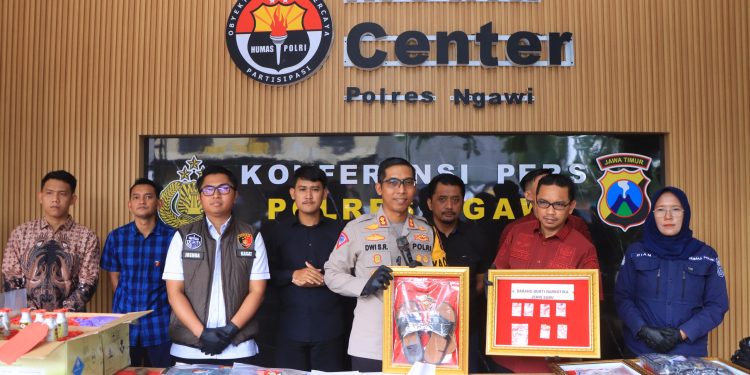 Polres Bersama Lapas Ngawi Berhasil Ungkap Kasus Narkotika dalam Sandal