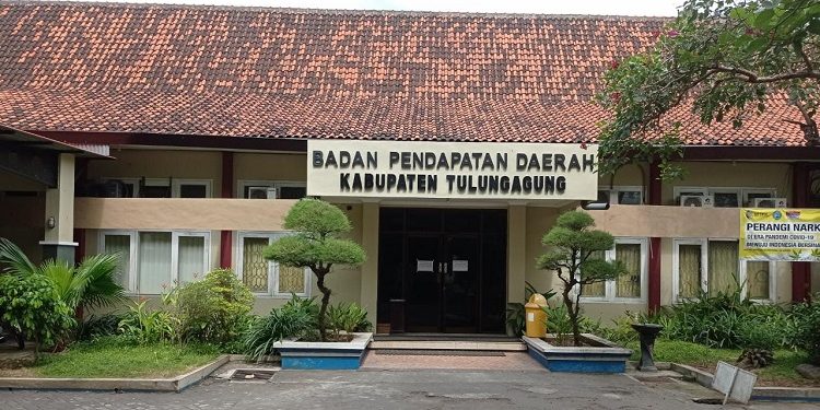 Membangun kesadaran para wajib pajak BAPENDA memberikan keringanan untuk denda pajak.