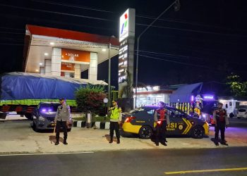 Polres Ngawi Gelar Penyekatan Jalur Perbatasan pada Penggembira IKS PI