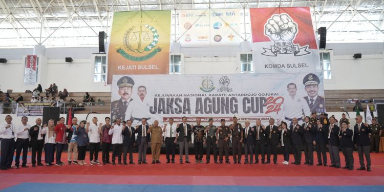 Kajati Agus Salim Buka Kejurnas Karate Gojukai Jaksa Agung Cup II 2024