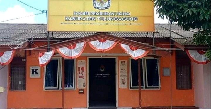 Pendaftaran 4 Pasang Bacakada di KPU Tulungagung Berjalan Lancar Dan Kondusif