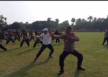 Cooling System Jelang Pilkada, Polisi Ngawi Latihan Bersama Paguyupan Pencak Silat