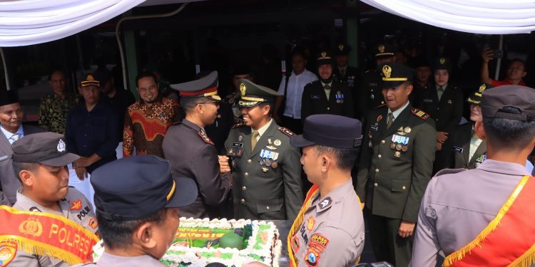 Perkuat Sinergitas, Polisi Ngawi beri Kejutan ke TNI