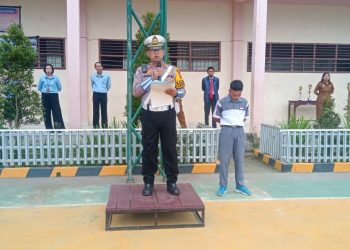 Gelar Police Goes To School di SMK Kristen Harapan, Sat Lantas Polres Toraja Utara Sosialisasikan Kamseltibcar Lantas dan Anti Bullying