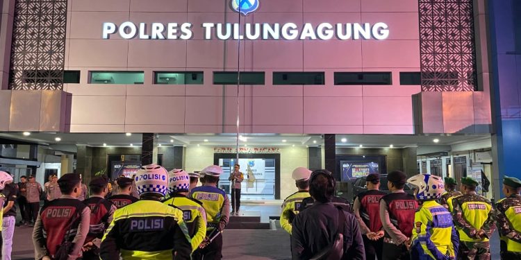 Jelang Pelantikan Presiden Terpilih, Polri dan TNI di Tulungagung Patroli Skala Besar