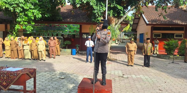 Wujudkan Generasi Muda Taat Hukum, SMPN 1 Karangrejo dan Polsek Karangrejo Gelar MOU