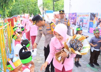 Dukung Dunia Pendidikan, Kapolres Ngawi Kunjungi TK Kemala Bhayangkari