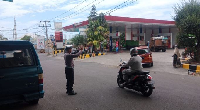 Patroli Unit Turjawali Sat Lantas Polres Parepare di SPBU Kota Parepare